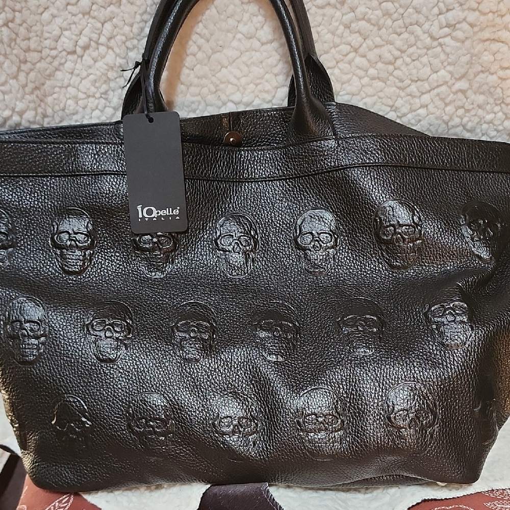 Italian Leather IOpelle Black Embossed Skull Tote